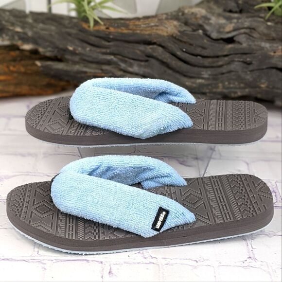 LUKEES by MUK LUKS Sand Dollar Flip-Flops - Picture 4 of 11